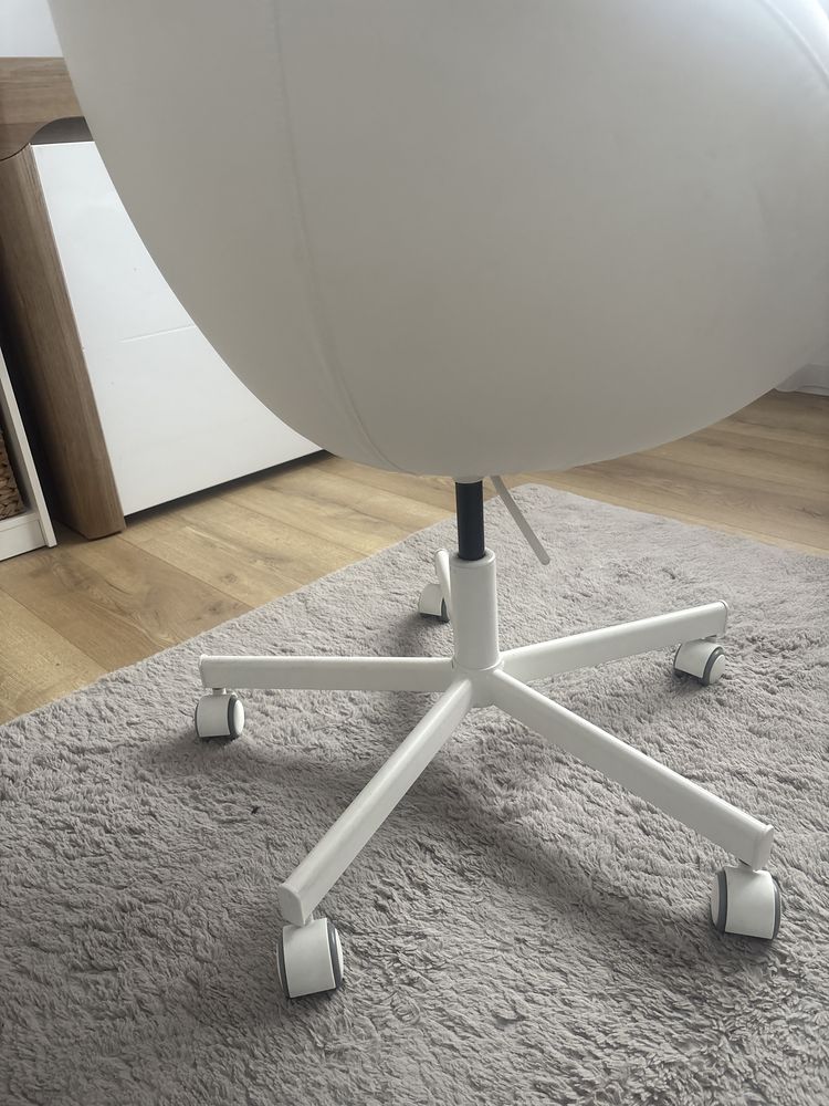 Krzeslo obrotowe IKEA- bardzo wygodne!!!