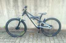Specialized Enduro Evo 27.5" kołach o skoku 180mm dh downhill