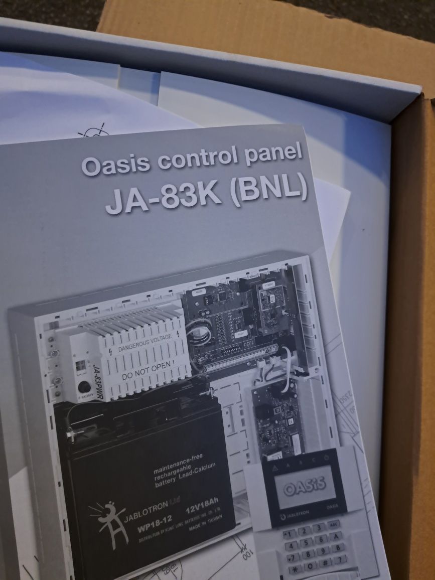 Centrala alarmowa Jablotron Ja 83K (bnl)