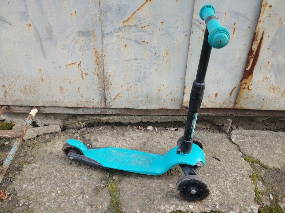 Самокат детский колёса светятся .всего 195 грн