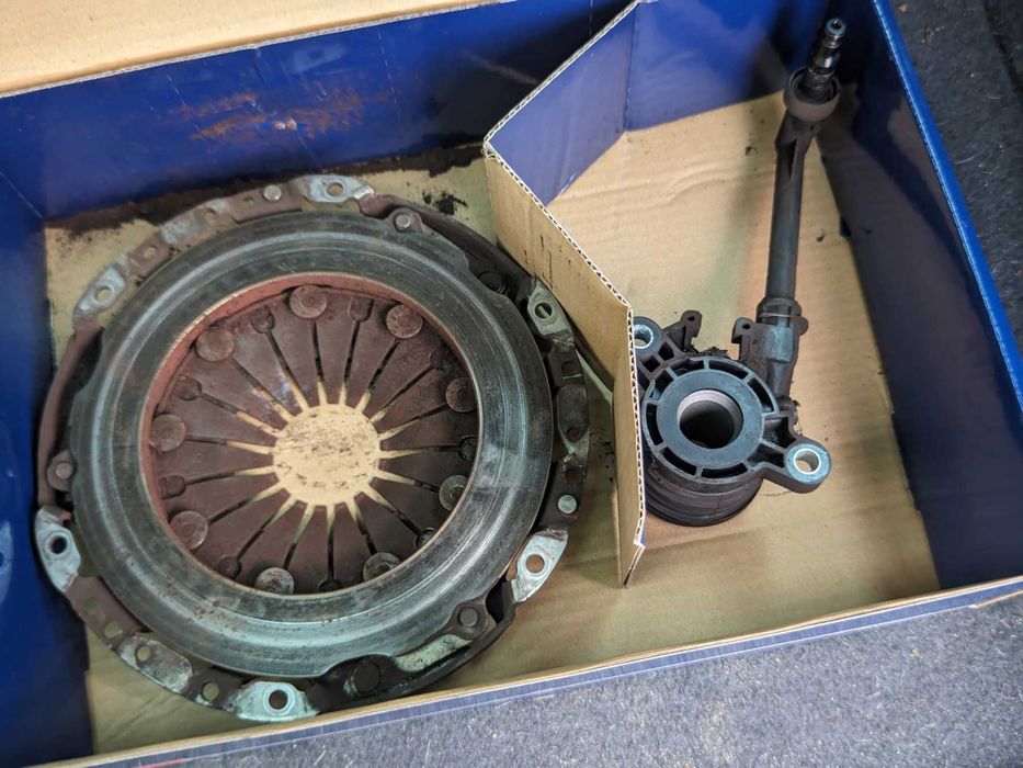 Комплект зчеплення 8200895182 RENAULT к4m 1.6i Megane Scenic