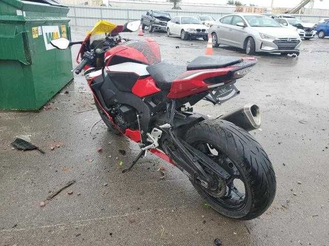 Honda CBR1000 RR 2021