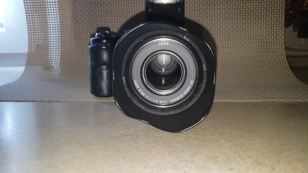 Panasonic Lumix DMC-FZ30 -digitaali kamera