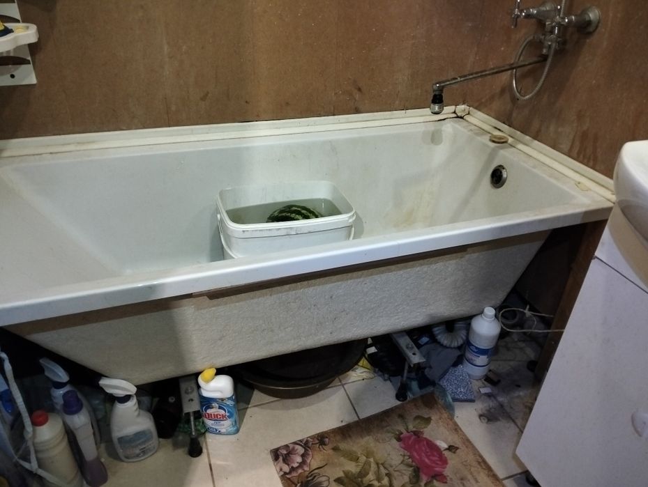 Продам ванну акрилову