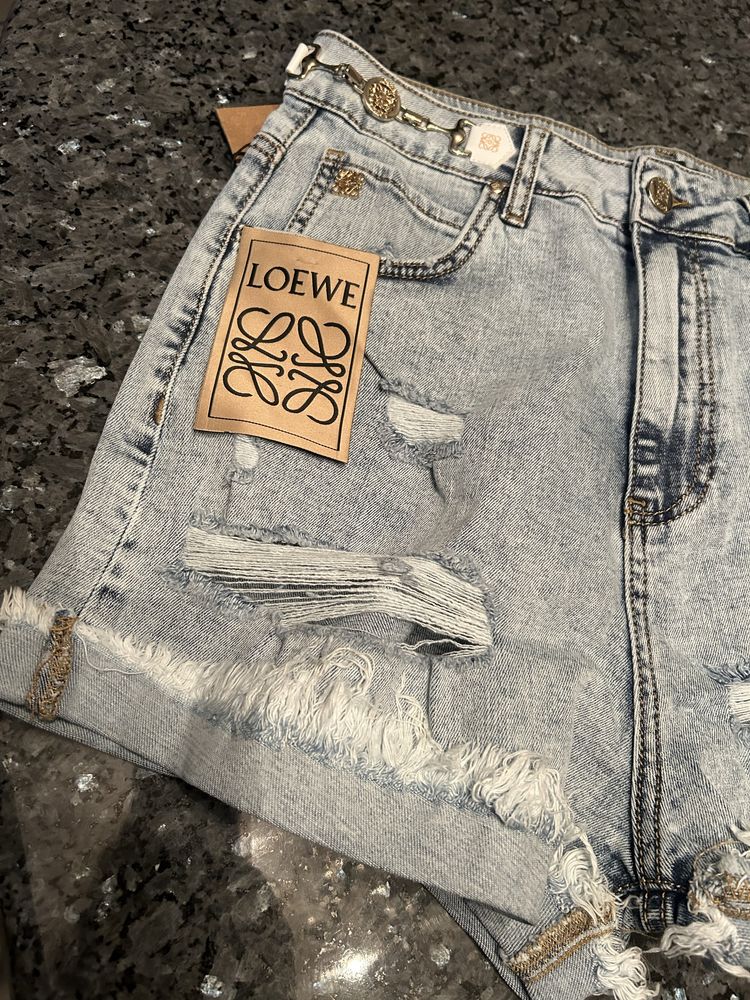 Mega spodenki Loewe jeans -zlote dodatki i przetarcia r.30/L