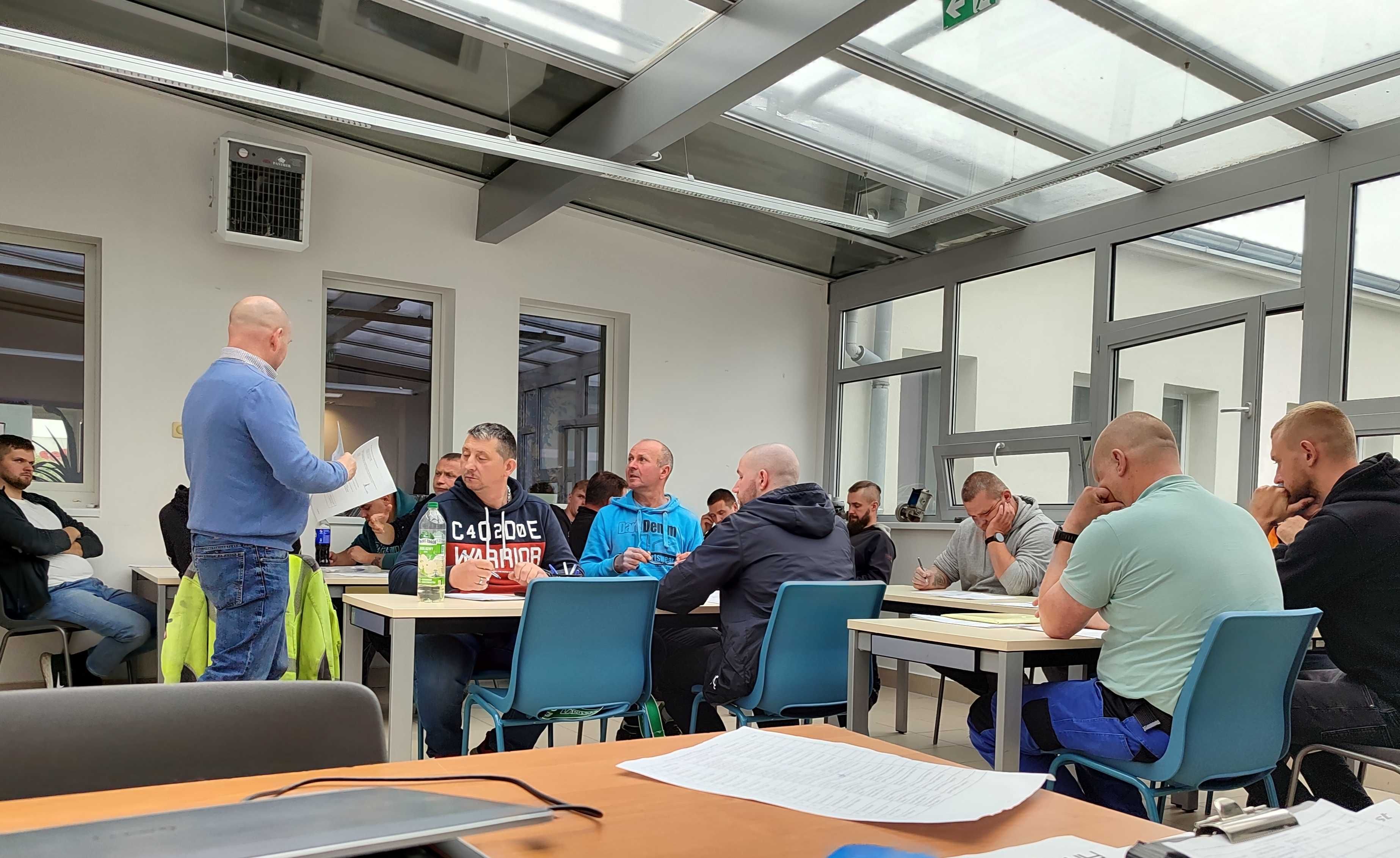 Kurs na wózki widłowe w Krakowie