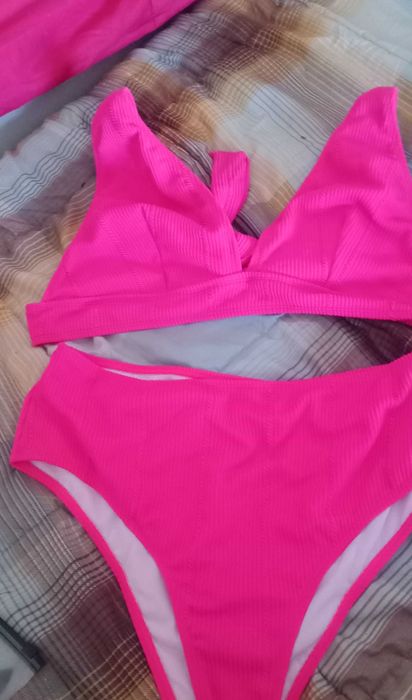 Biquínis novos tamanho grande