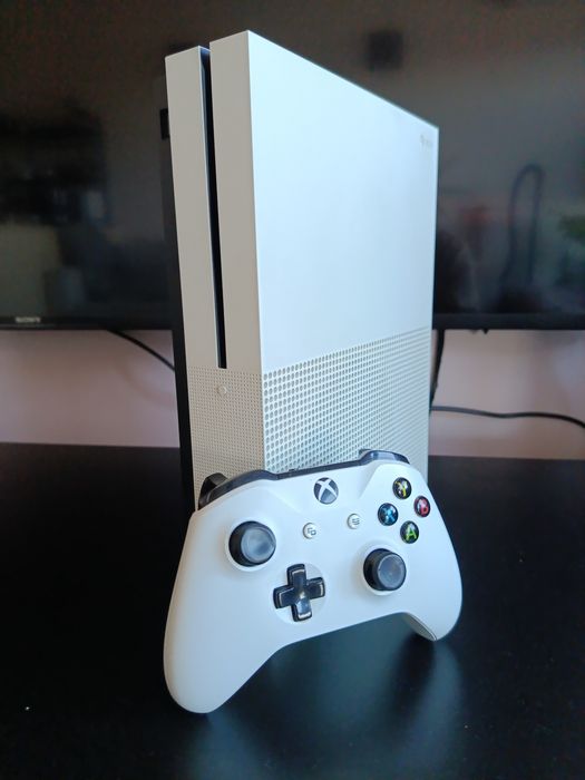 Xbox one s 500GB + pad - Polecam