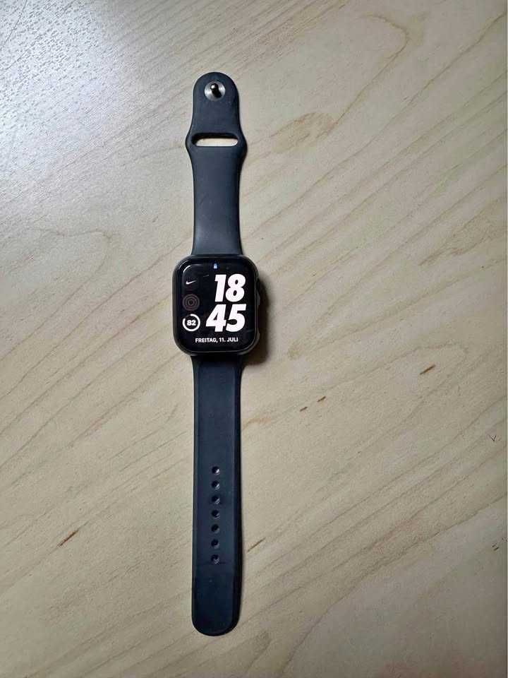 Apple Watch Series 8 (GPS + Cellular) 45 mm