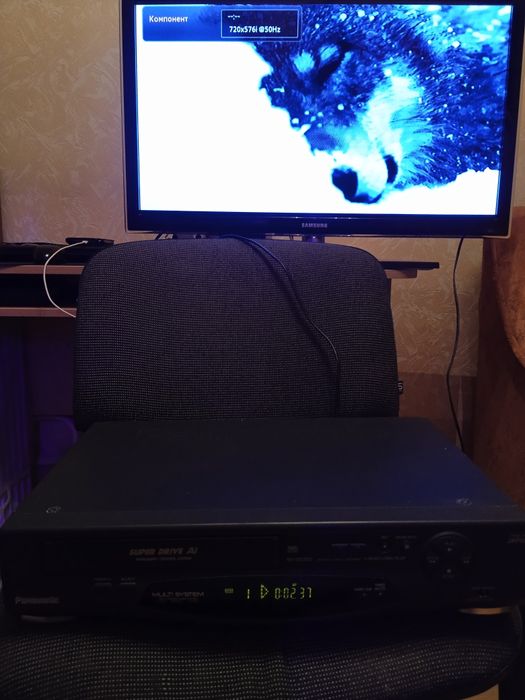 Відеомагнітофон панасонік