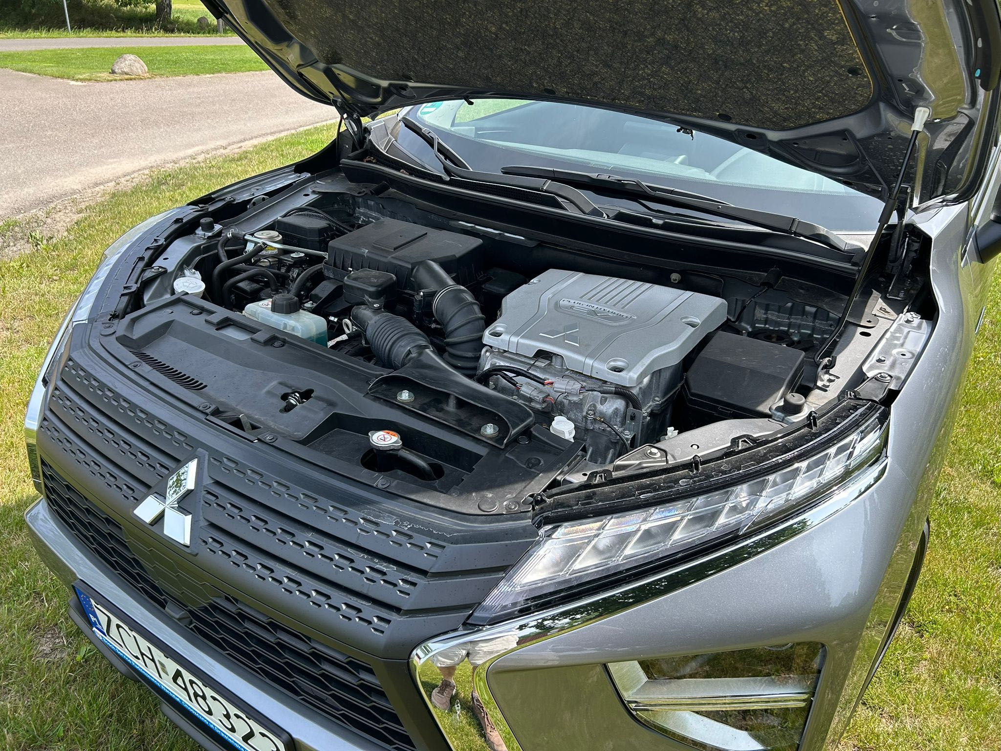 Mitsubishi eclipse cross 2.4 hybrid plug-in PHEV