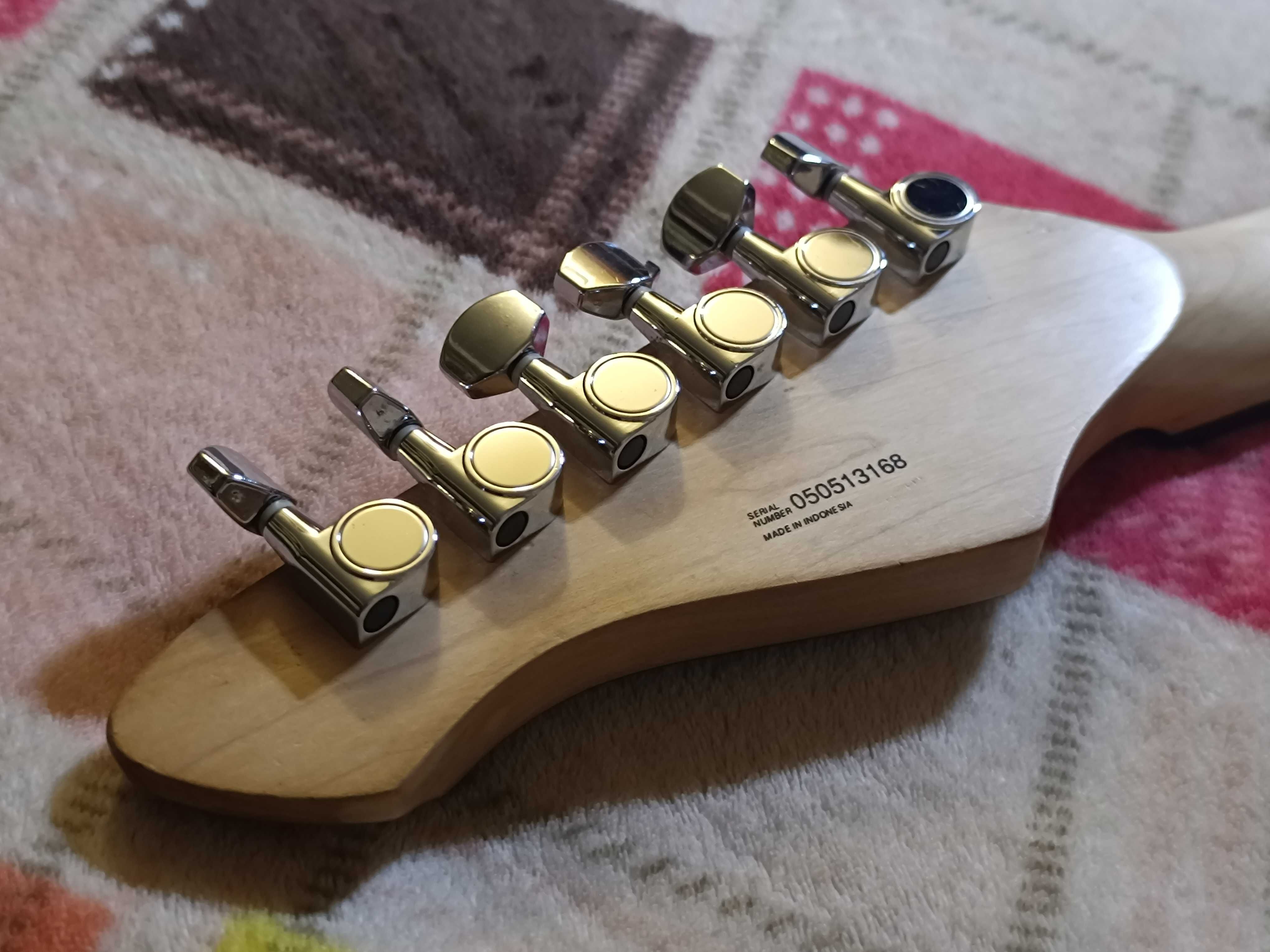 Електрогітара Hohner HRG STD