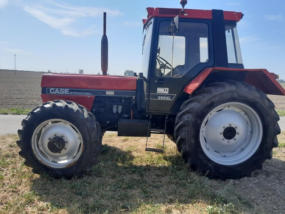Case 956xL nie New Holland John Deere