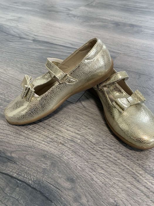 Туфелькі на дівчинку