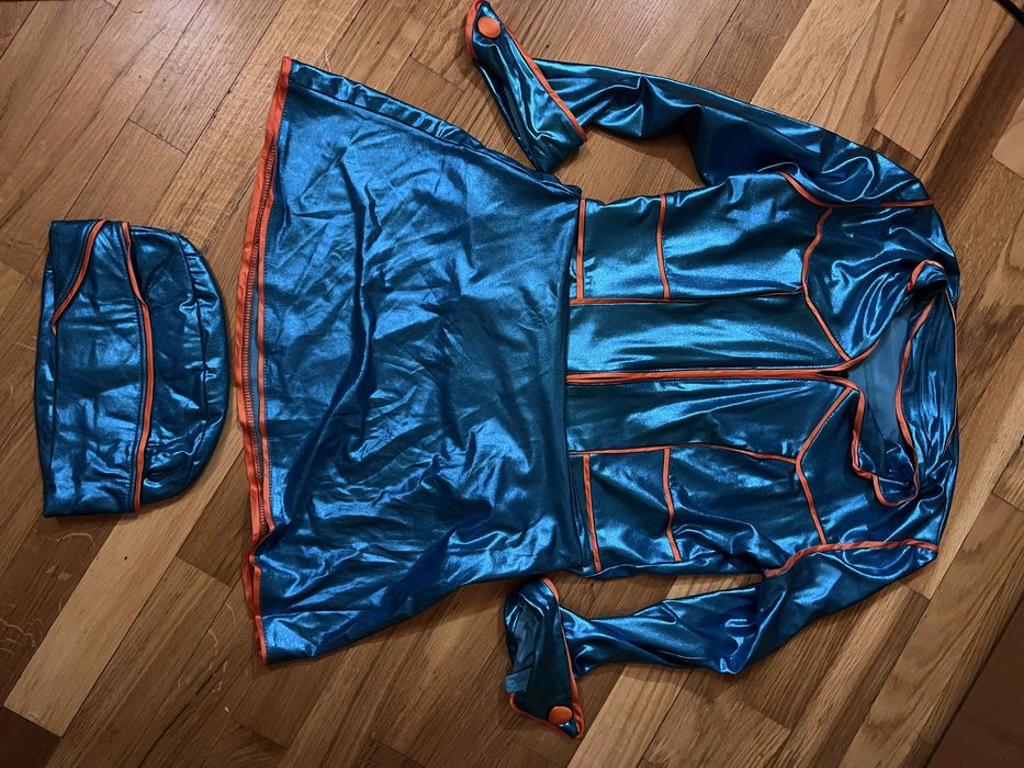 Дорослі новорічні костюми запитуйте  є різні