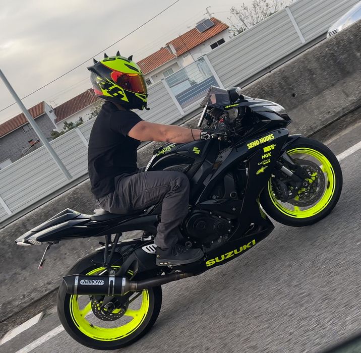 suzuki gsxr 750 k8