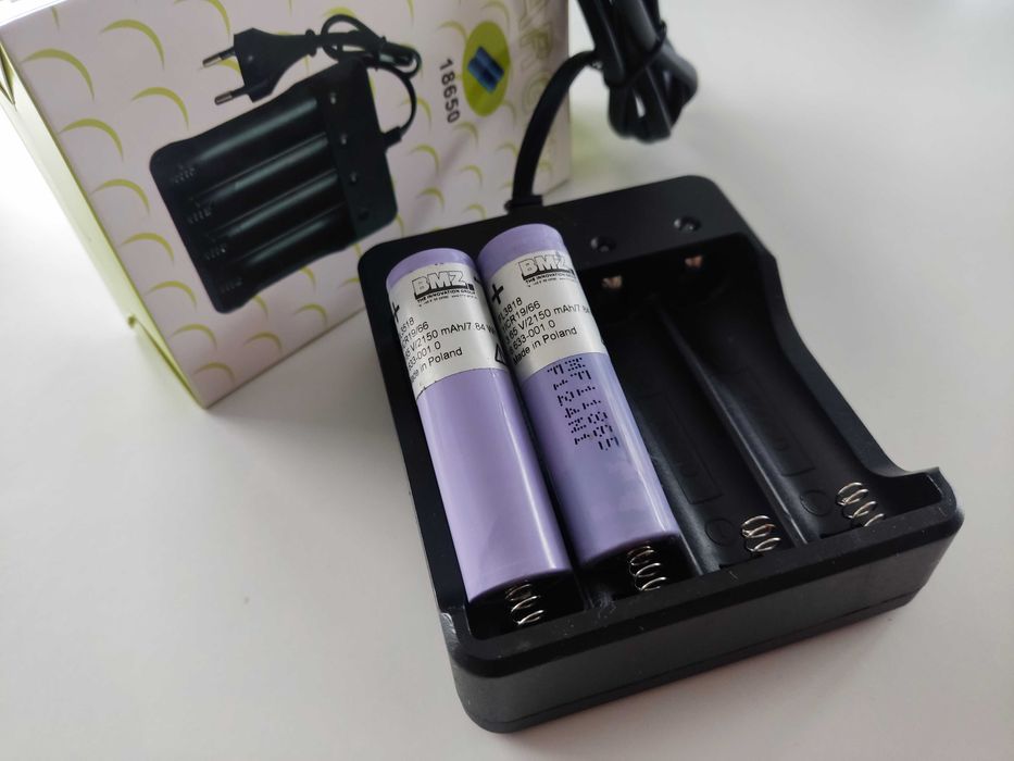 Ładowarka Ogniw 18650 Baterii Akumulatorów Li Ion 3,7v 4,2v LG 2150mAh