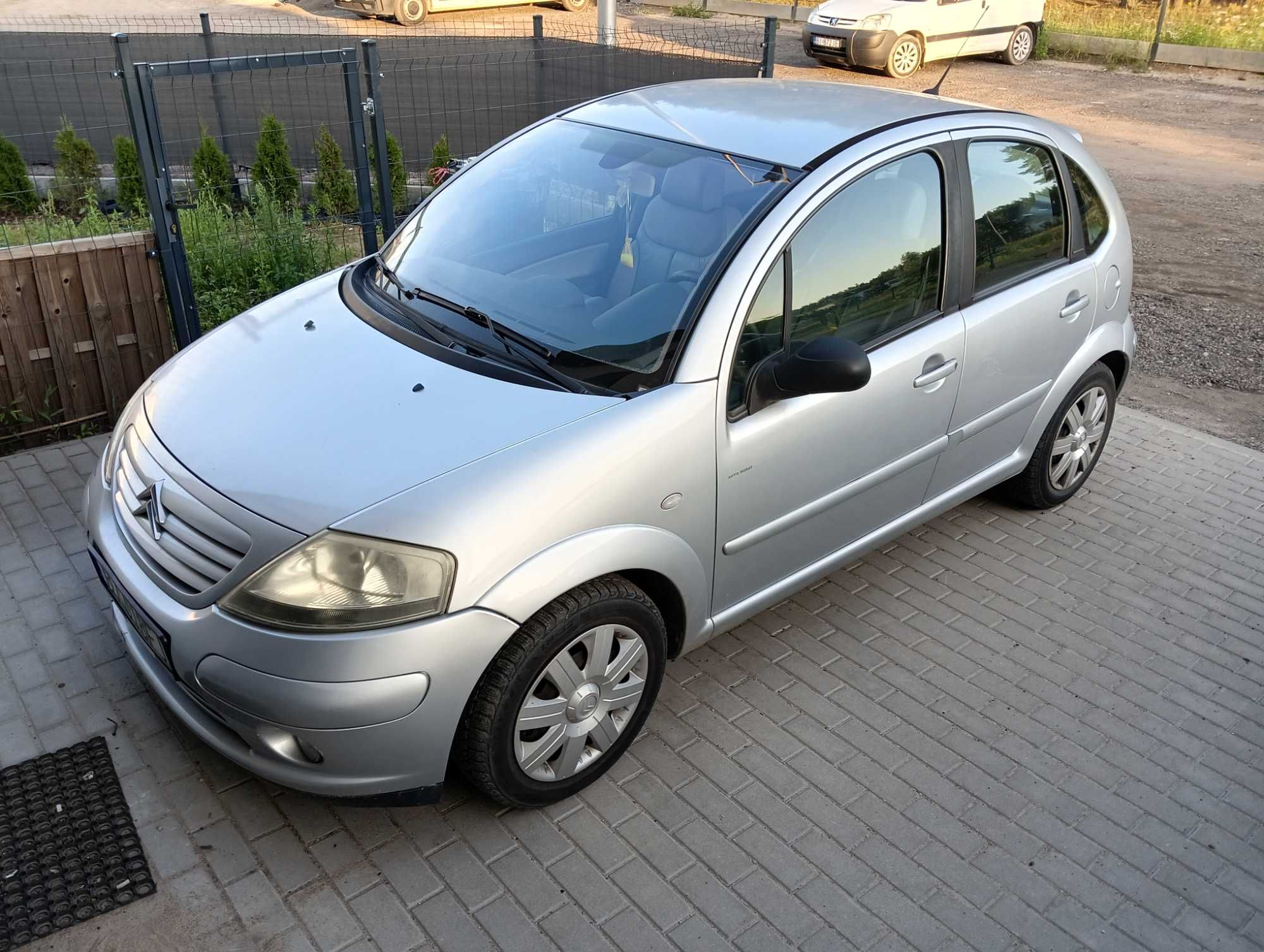 Citroen C3 1.4 2004r. Ważne opłaty. Uszkodzony.
