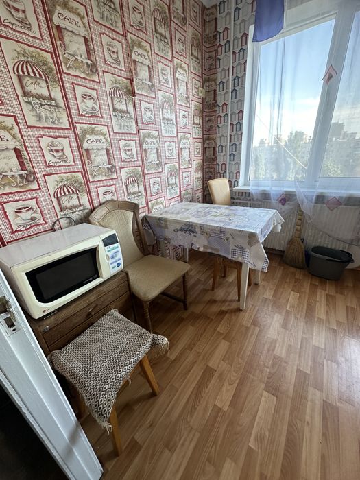 Якуба коласа 13, 3к раздельная, М.Святошин 15мин.