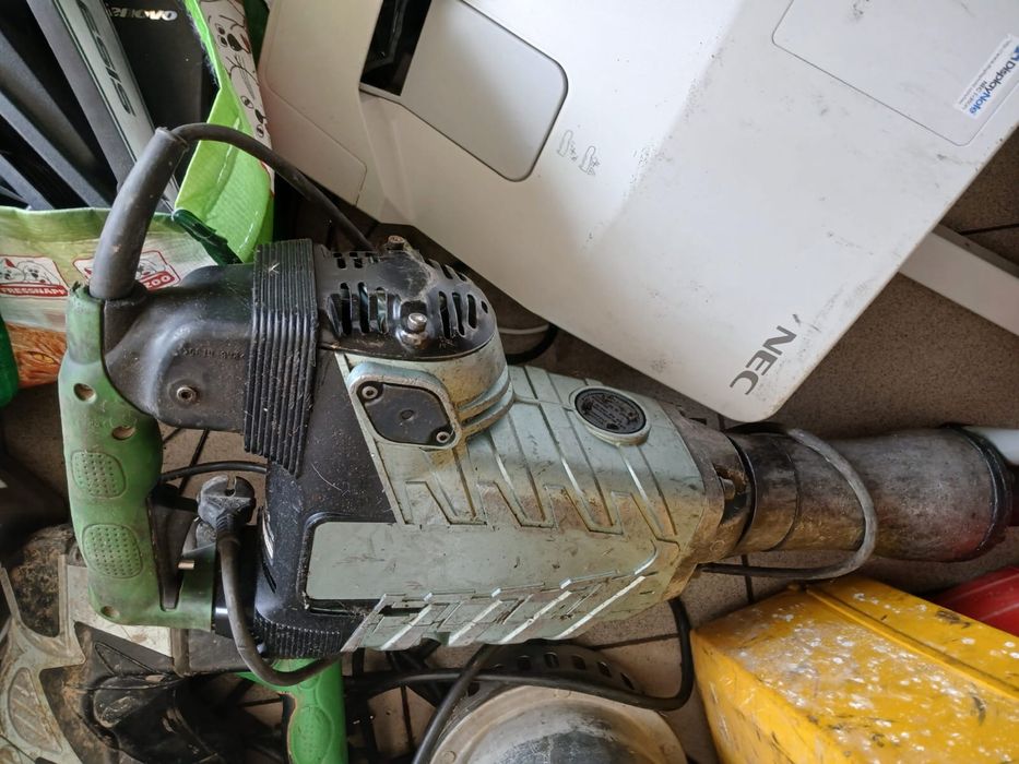 Sprzedam młot hitachi