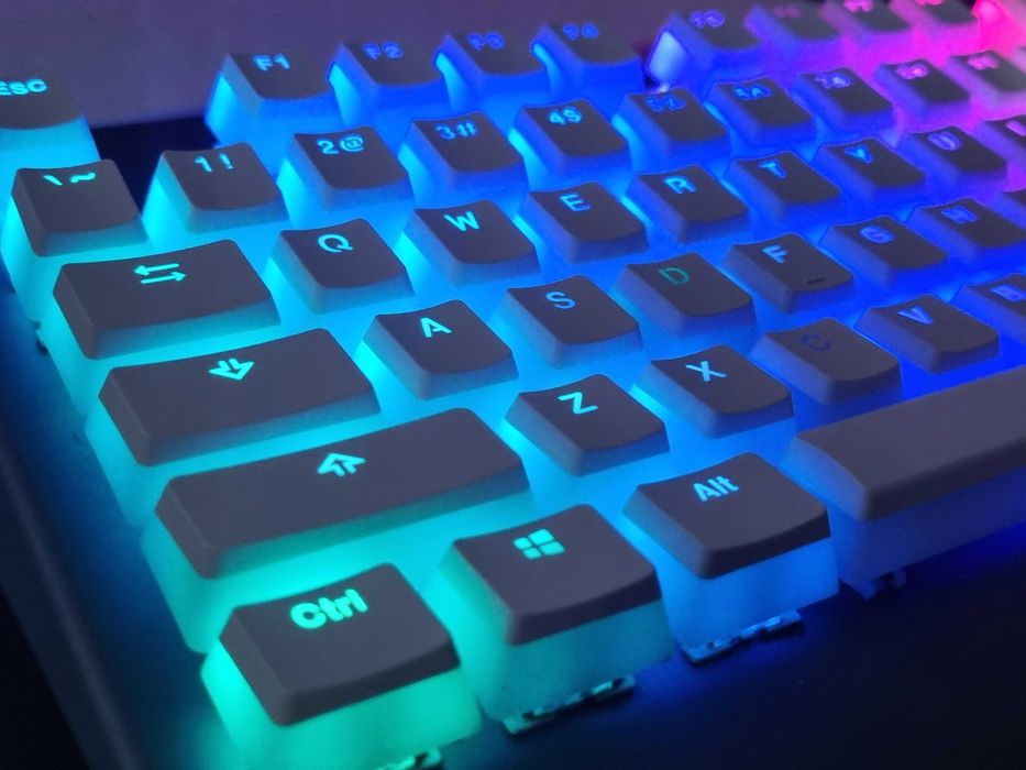 Klawiatura gamingowa MADDOG GK900 - Nowe Keycapy