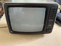 Televisão Grundig a preto e branco