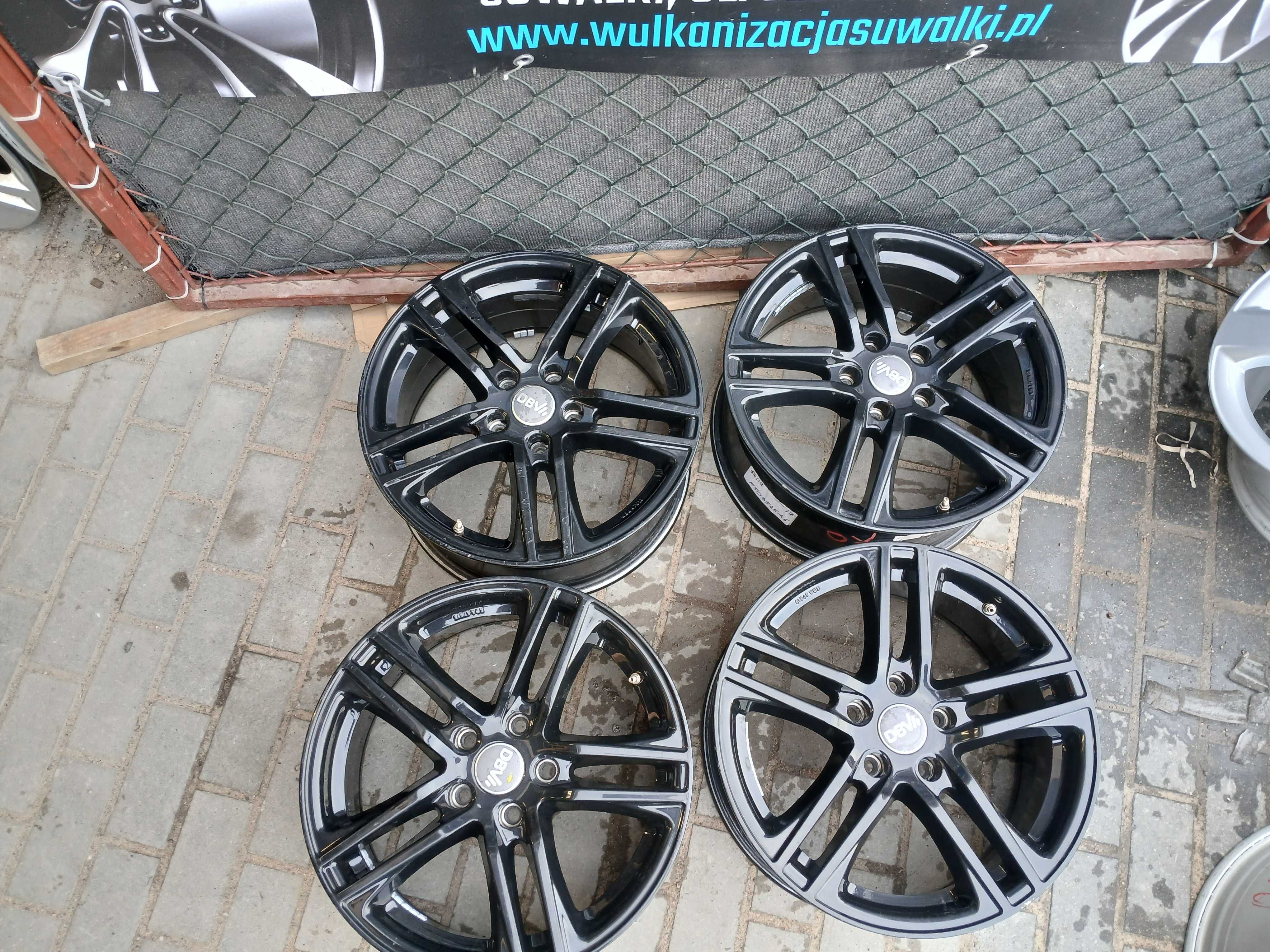 4x czarne felgi R17 5x112 Audi A3 S3 A4 A6 Q3 Q5 Vw Passat Golf Skoda