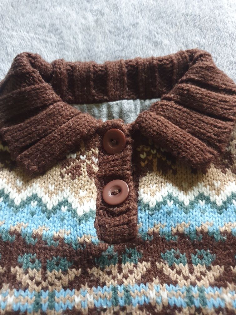 Gruby zimowy sweter świąteczny pleciony w gwiazdki Mothercare r. 62cm