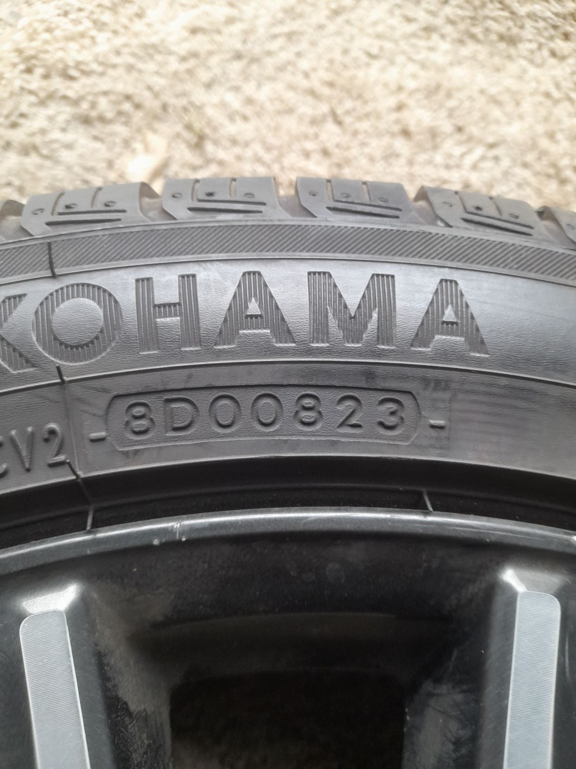 Шини Yokohama Avid Ascend LX 215/50 R18 92V Б/У 7,5 мм