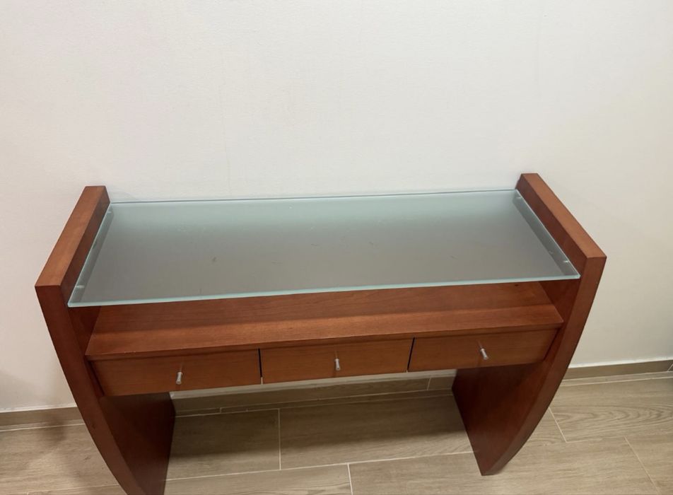 Consola de entrada