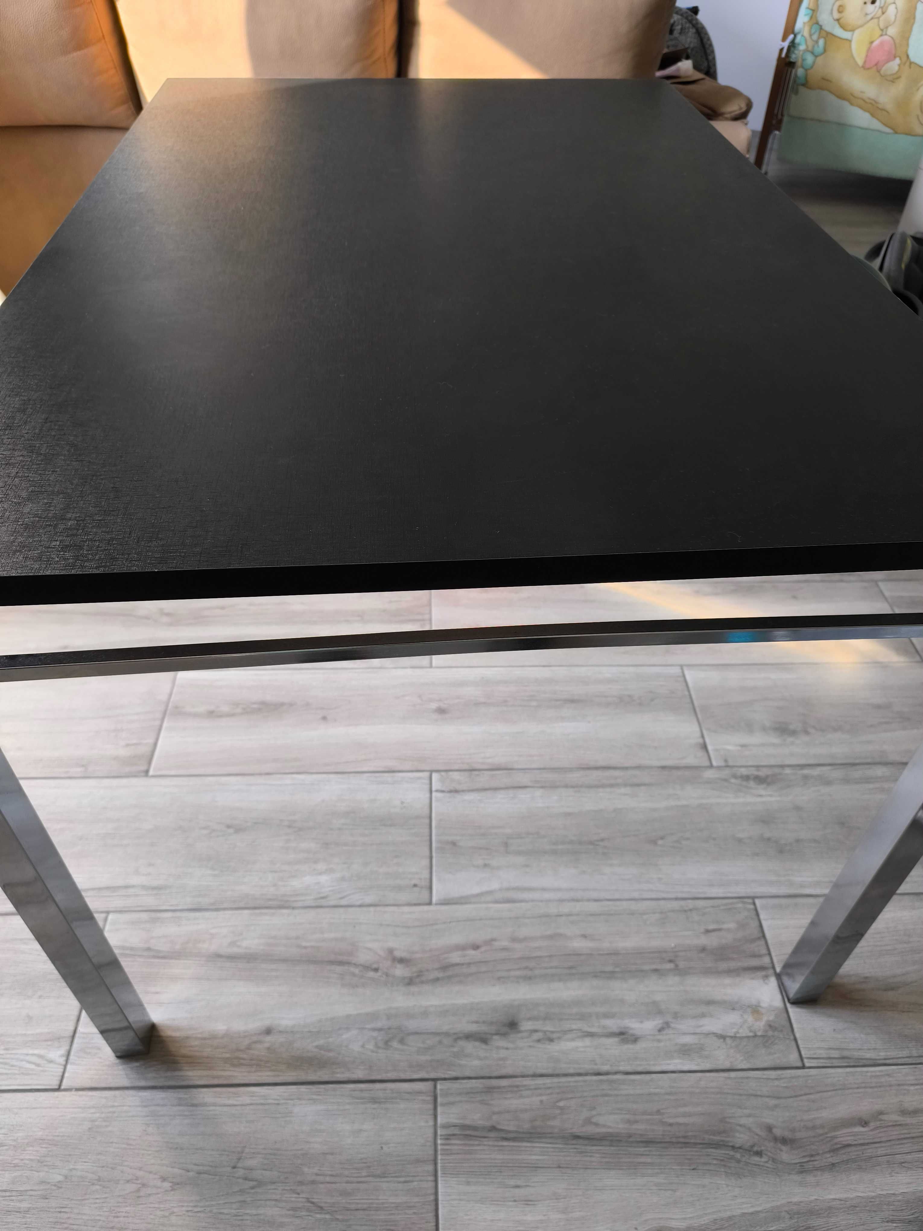 Conjunto de mesa mais 4 cadeiras