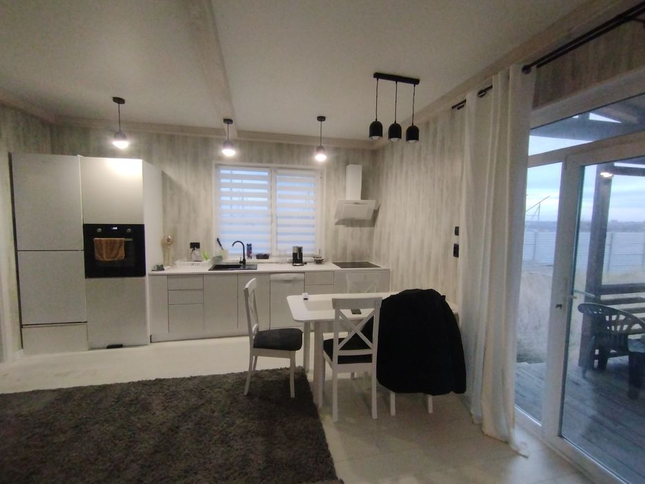 Продам новый дом в новой Дофиновке