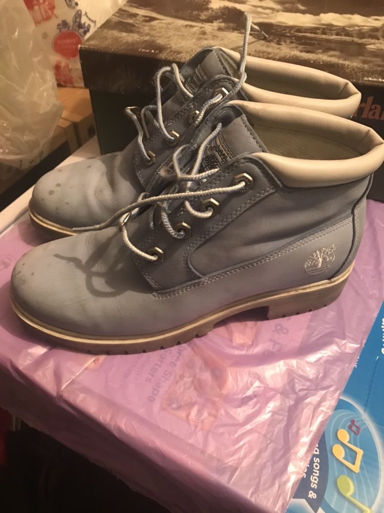 Buty skórzane Timberland niebieskie