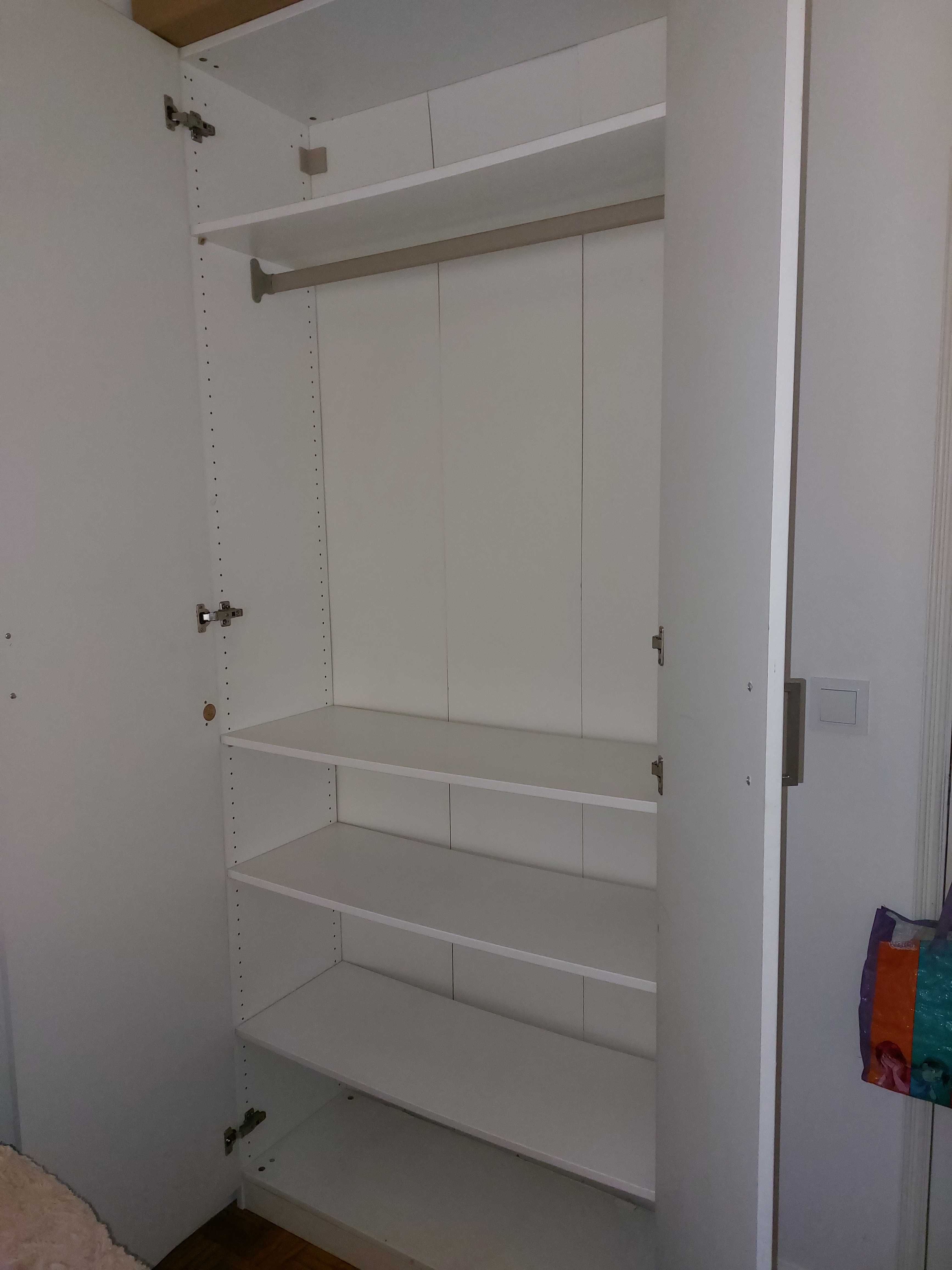 Roupeiro IKEA de 2 portas