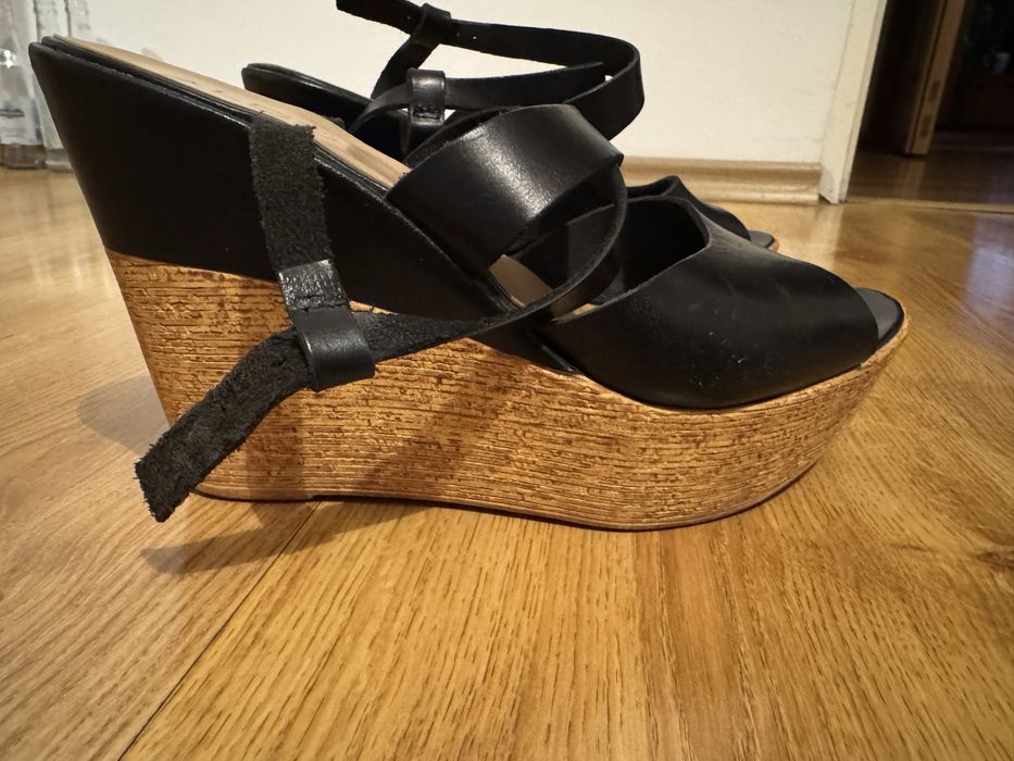 Buty damskie - podwyższające sylwetkę