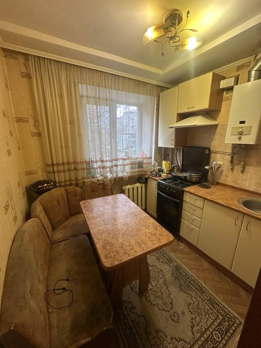 Оренда 2к квартира на Тернопільській