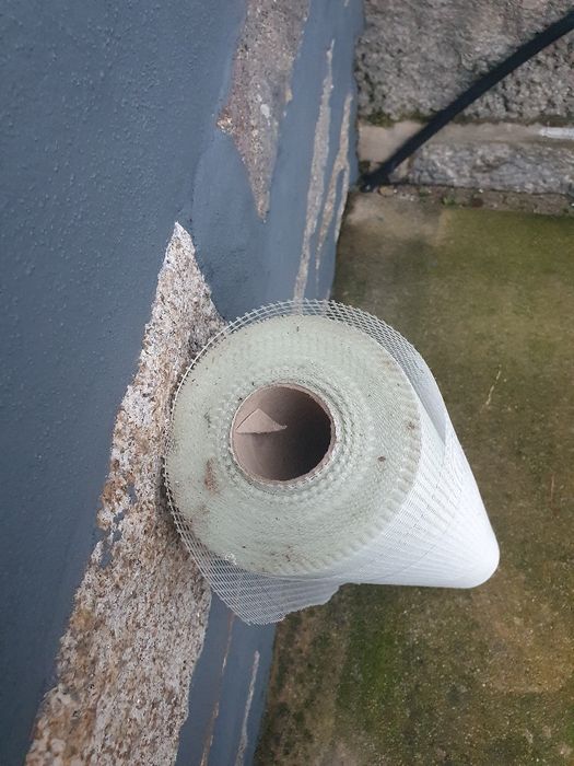 Rede para barramento em paredes e muros