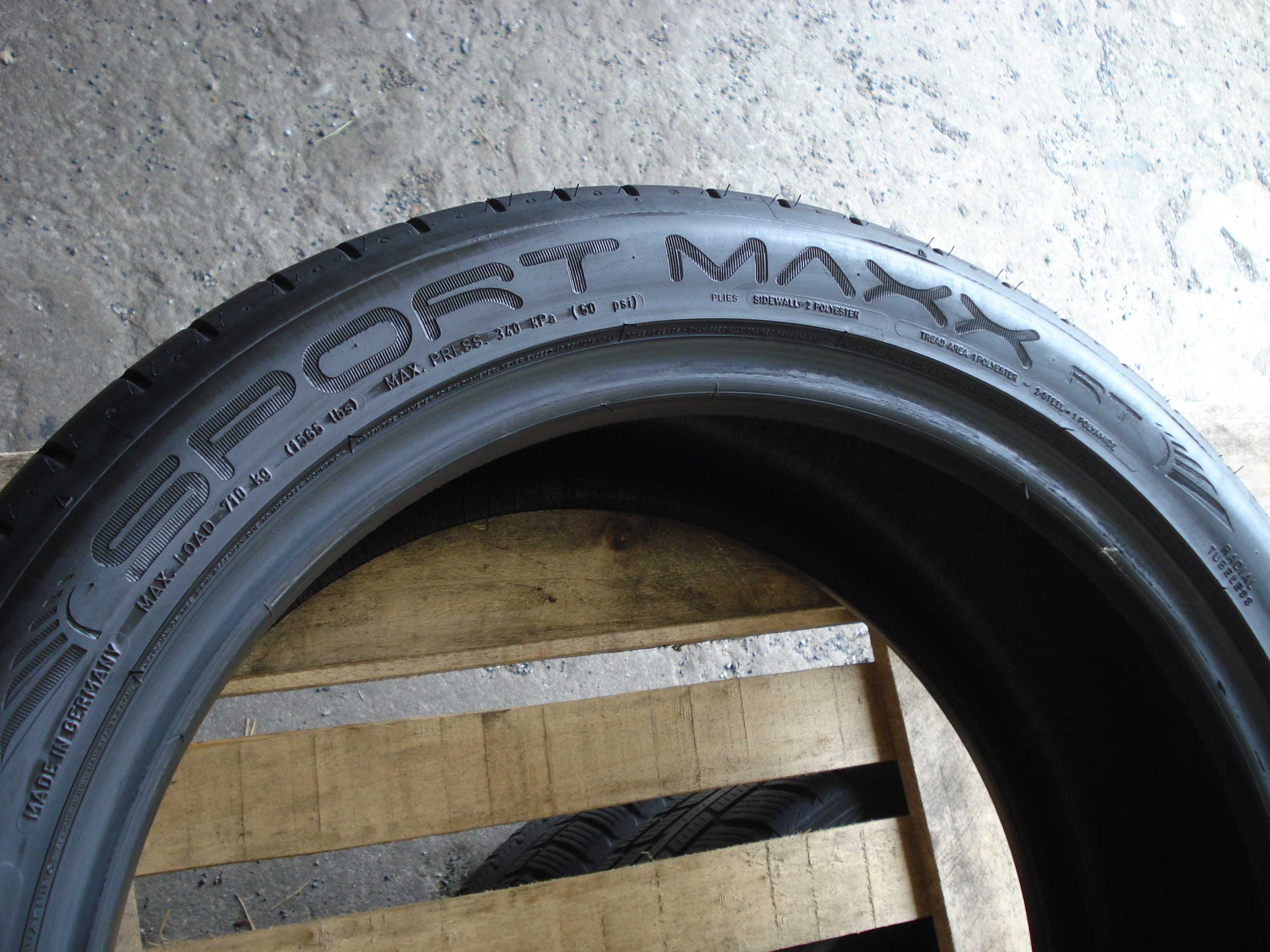Dunlop Sport Maxx RT  225/45 r 19  2 - sztuki letnie