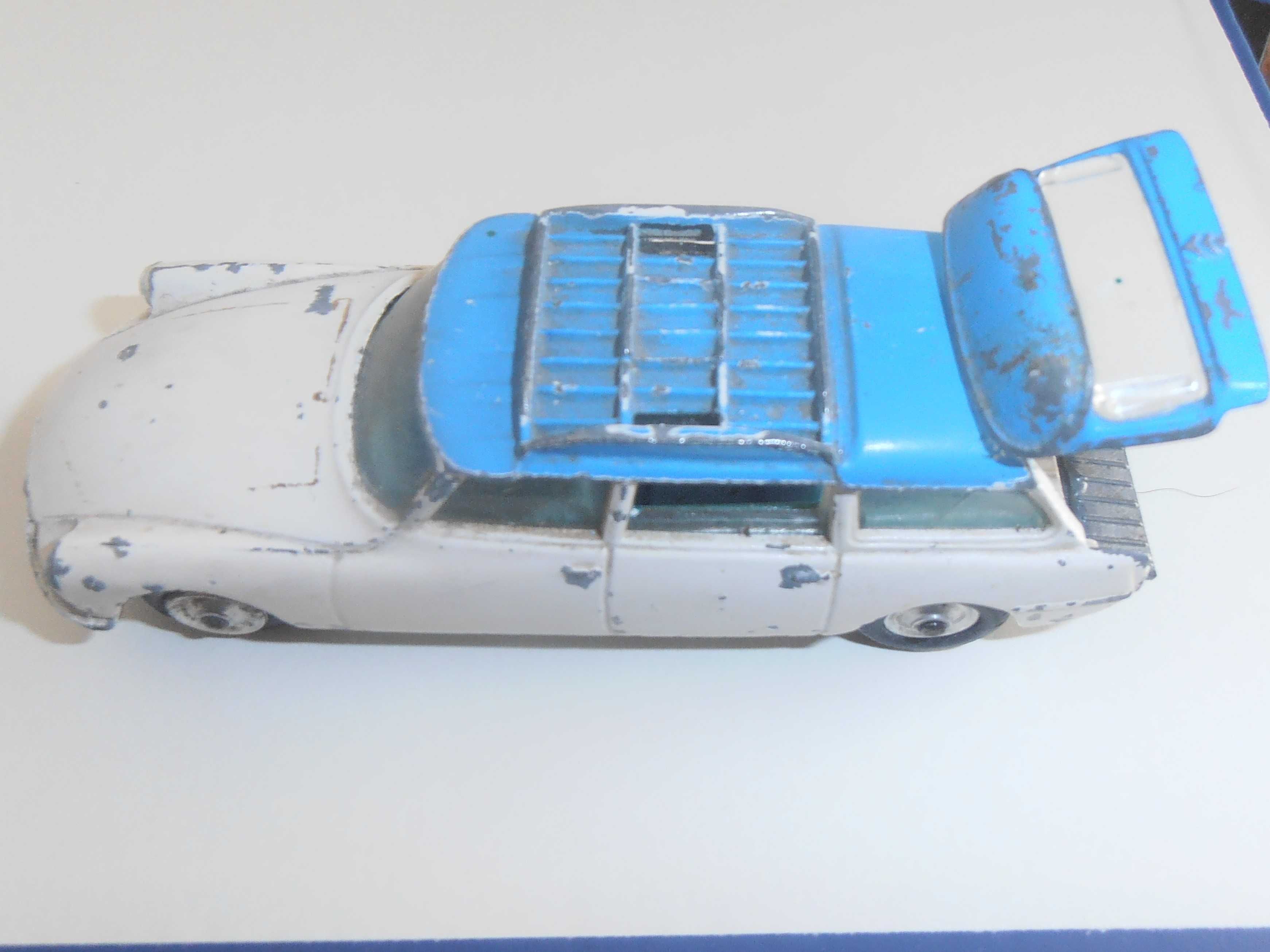 Carrinha miniatura Citroen DS com banco traseiro reclinável