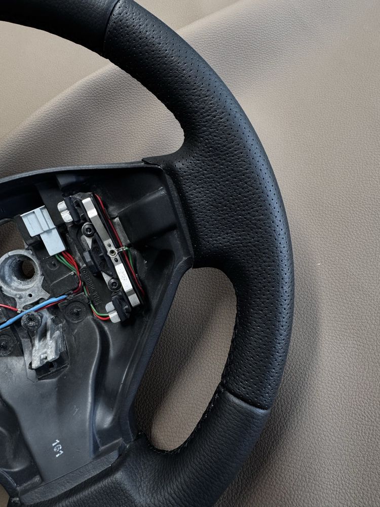 Кермо перетягнуте Трафік Віваро Trafic Vivaro на обмін