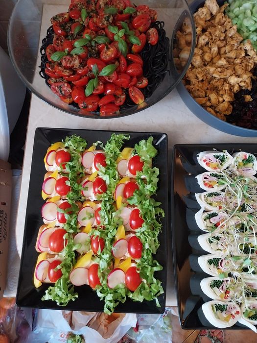 Profesjonalny catering na każdą okazję - pysznie i z sercem..