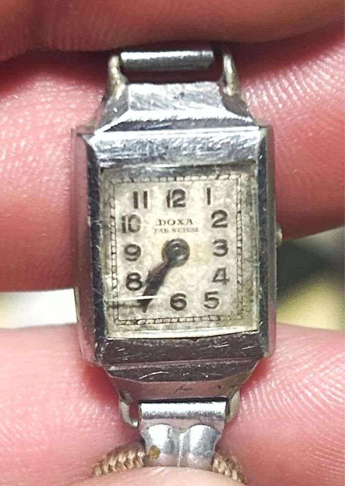 Часы DOXA в стиле ар-деко 1930-х годов из нержавеющей стали