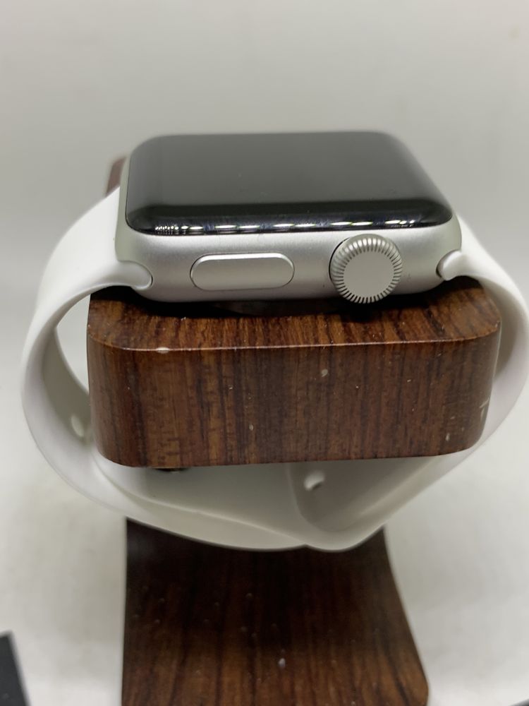 Оригінальні Apple Watch  series 3  38  mm silver