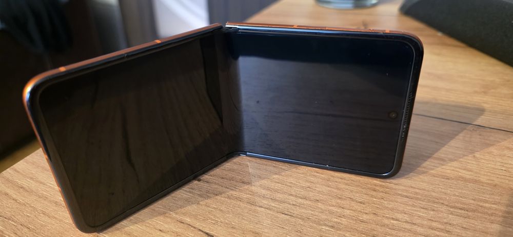 Motorola Razr 50  8+256GB