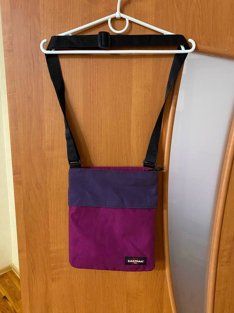 Сумка Месенджер Eastpak