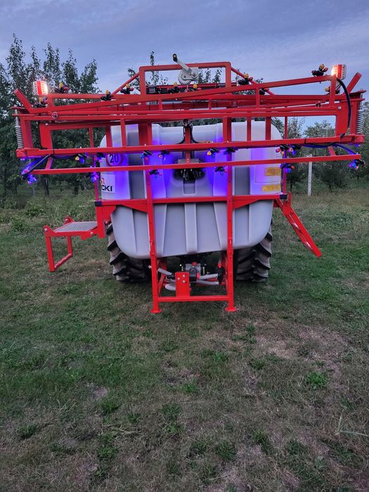 Sprzedam opryskiwacz polowy Lisicki 600 l.