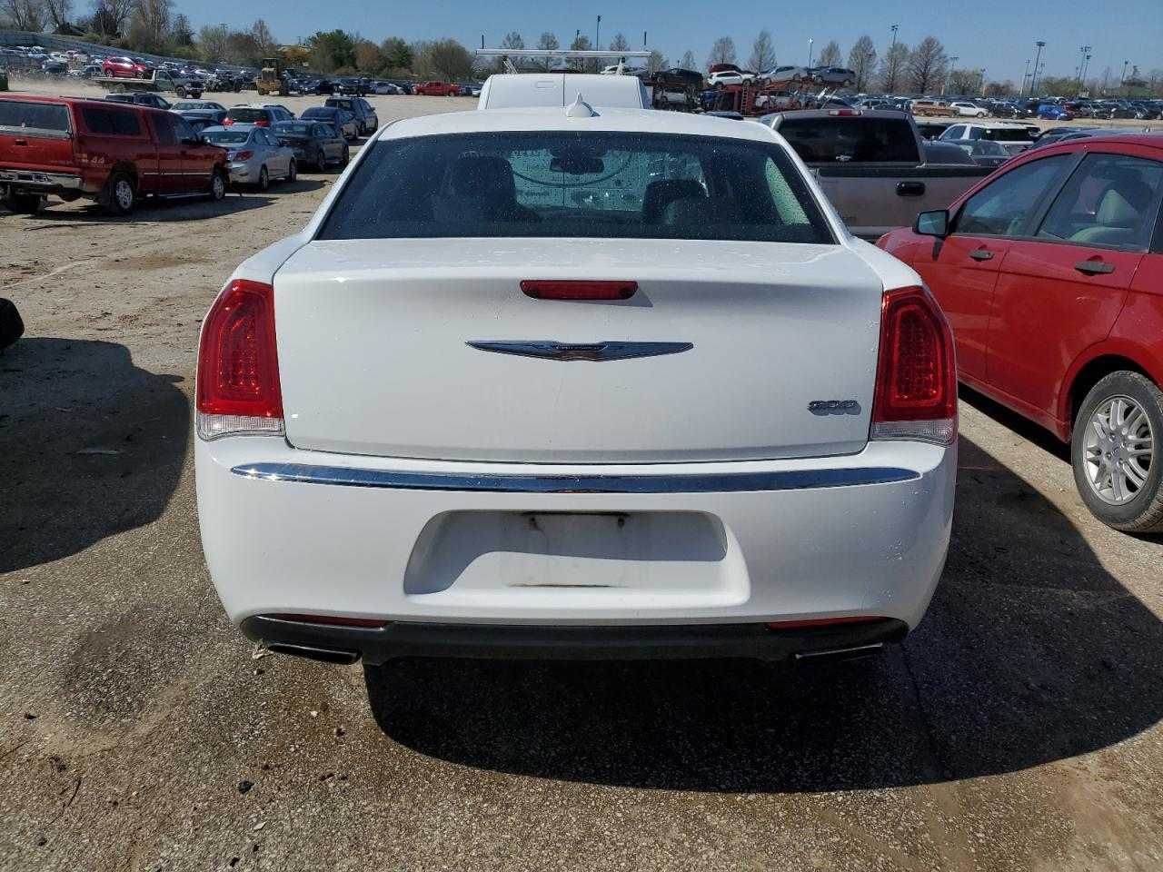 2016 Chrysler 300 Limited