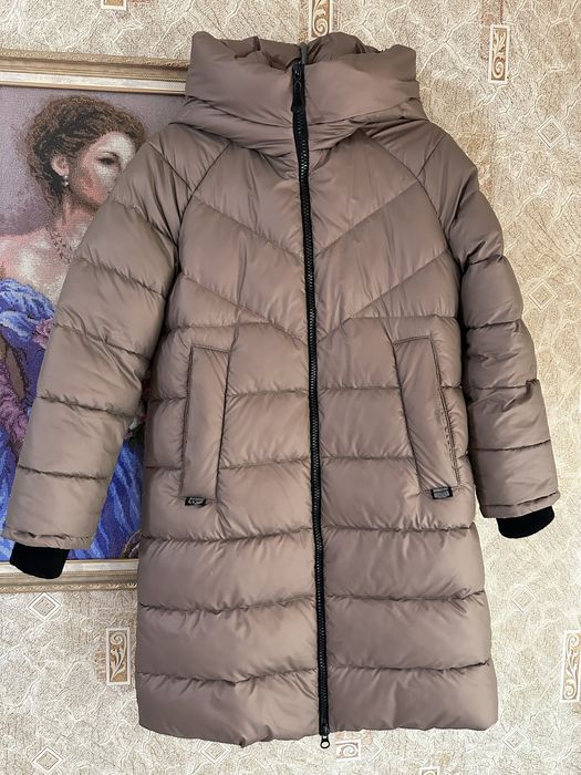 Зимове пальто,пуховик Nestta