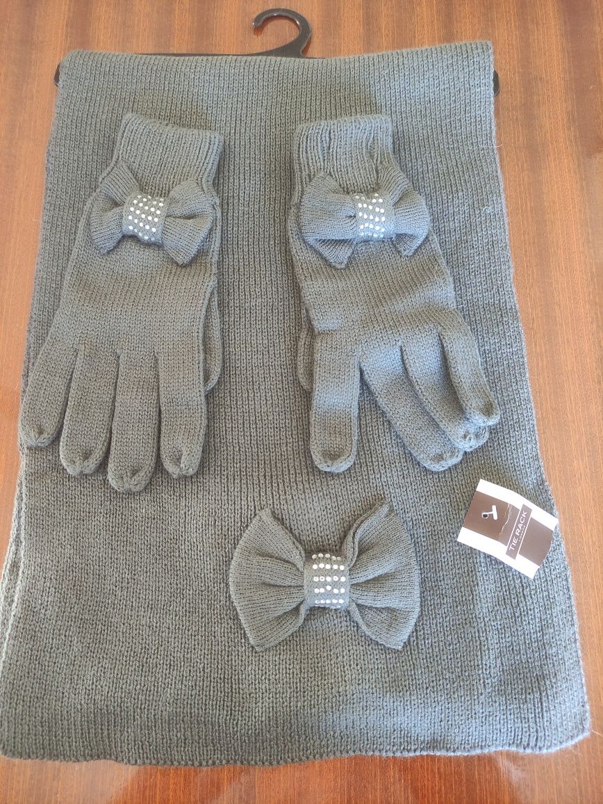 Conjunto Cachecol Luvas