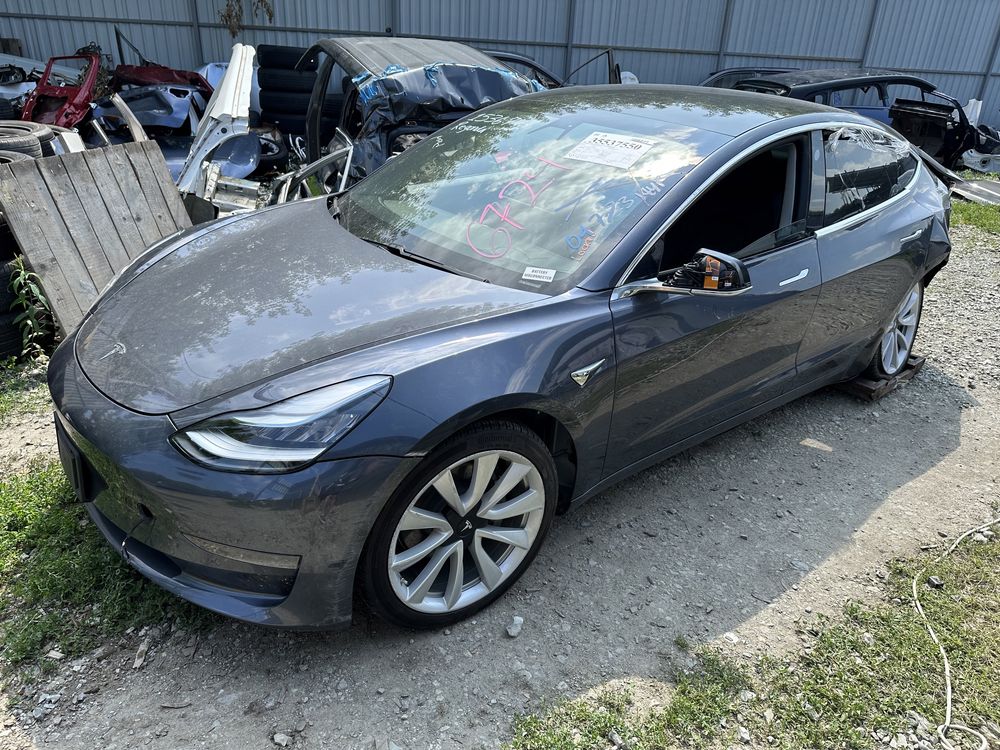 Разборка Tesla Model 3 2018- USA запасти тесла модел  3 TN1